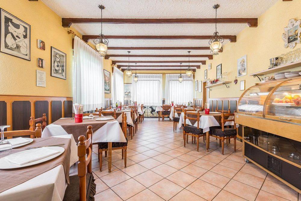 Albergo Campregheri Экстерьер фото